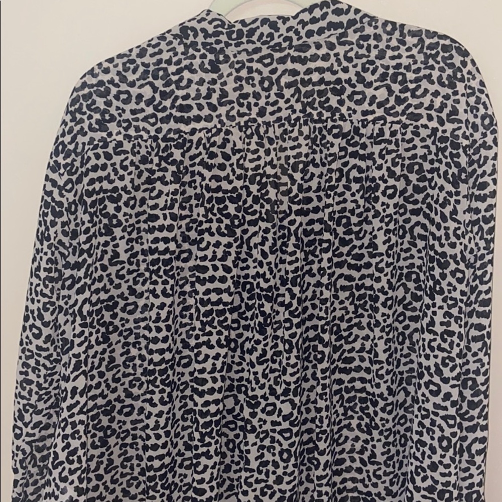 Cheetah Collard Blouse - Picture 10 of 11